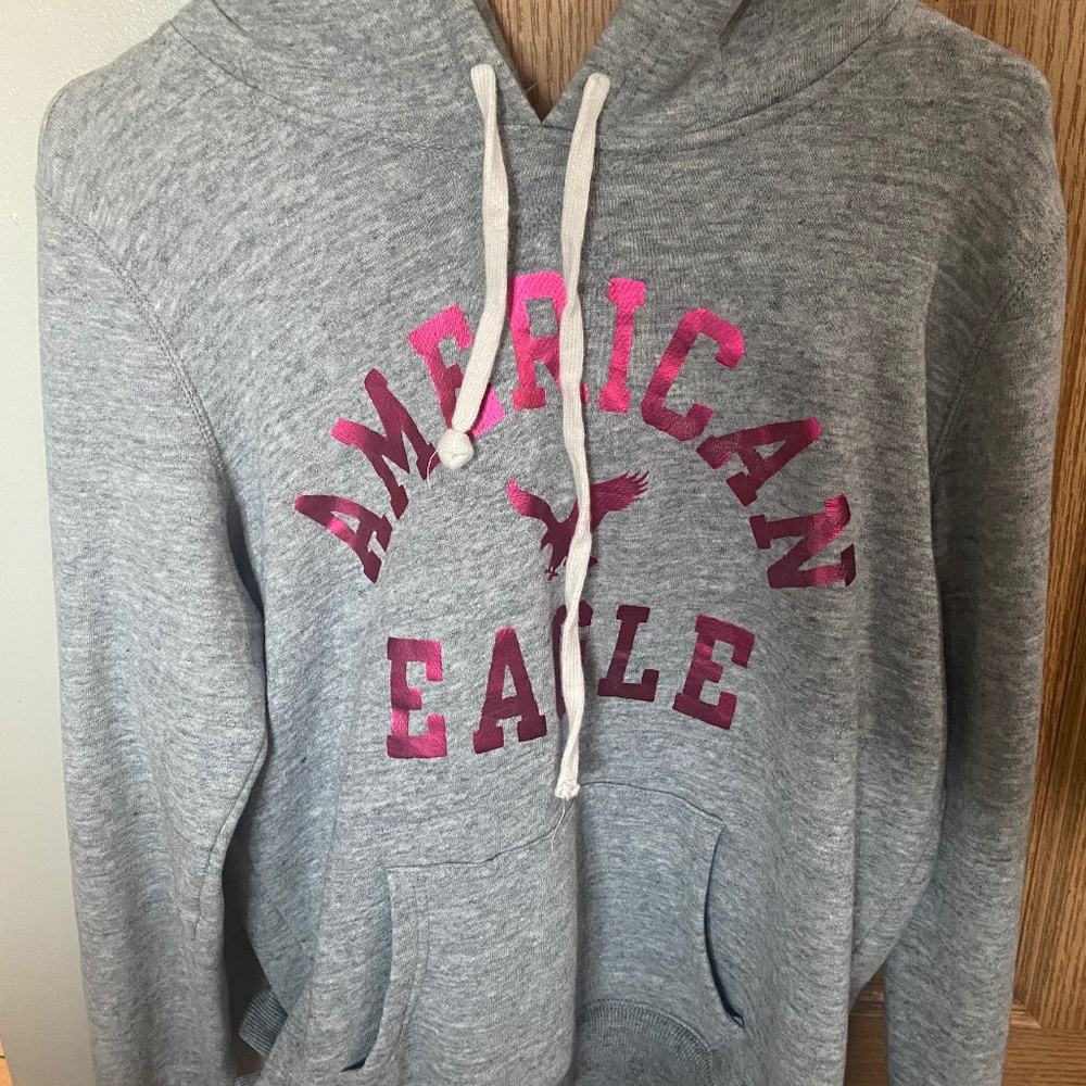 American Eagle woman’s hoodie